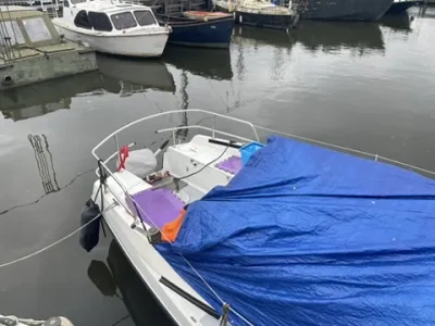 Polyester Budgetboat Cabin sailboat 700 Photo 9