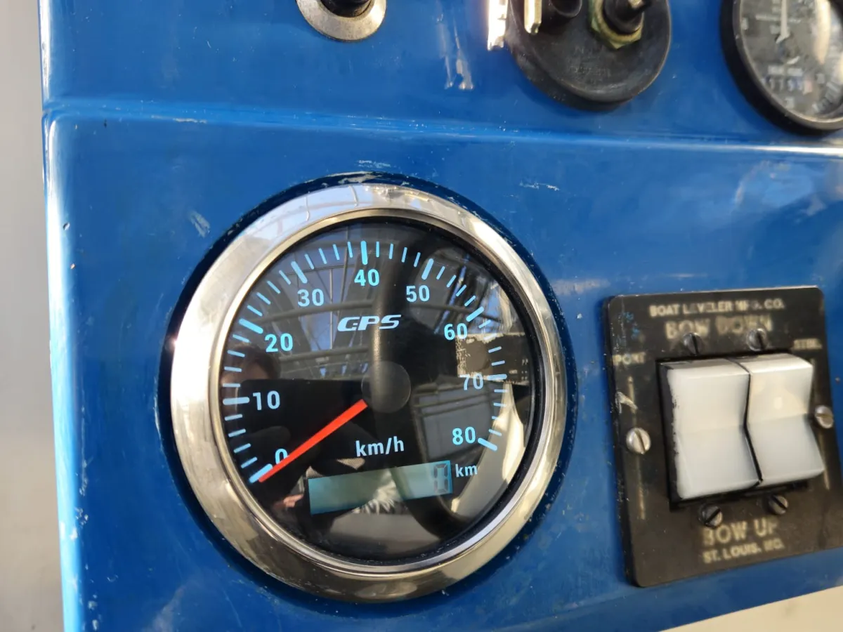 Polyester Motorboat Fairline 21 Weekender