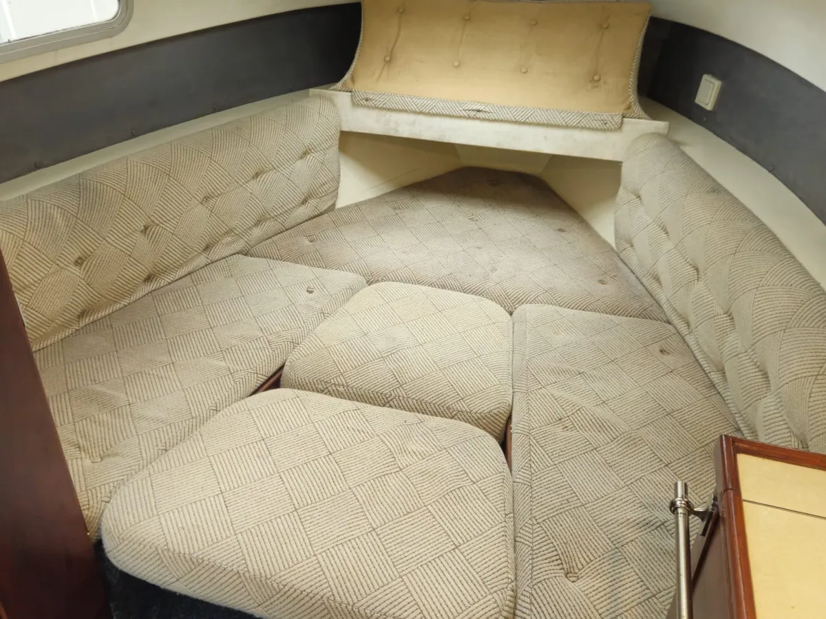 Polyester Motorboat Fairline 21 Weekender