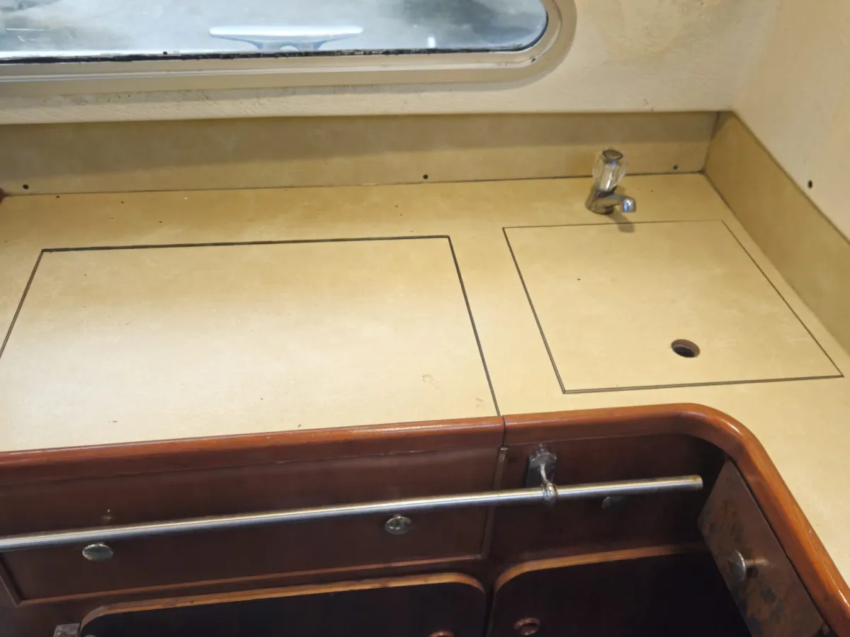 Polyester Motorboat Fairline 21 Weekender