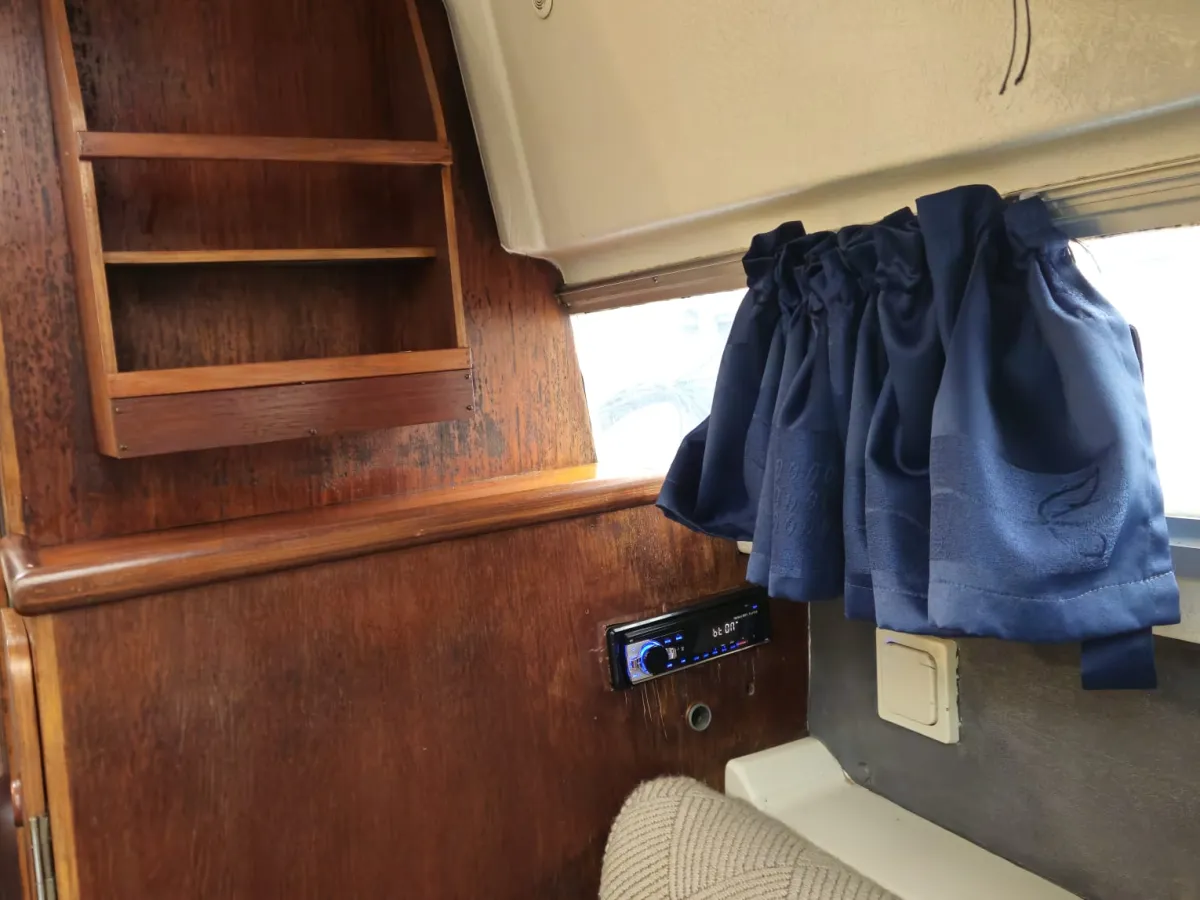 Polyester Motorboat Fairline 21 Weekender