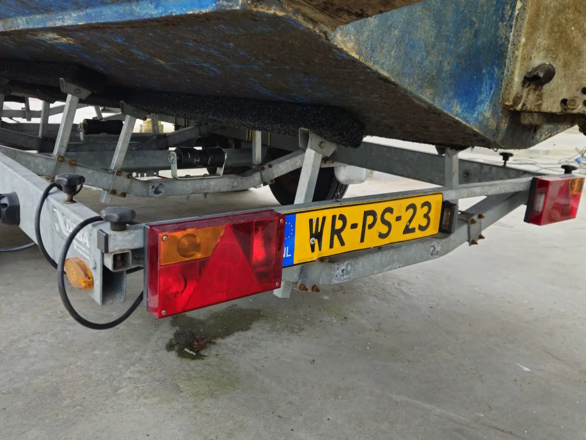 Polyester Motorboat Fairline 21 Weekender