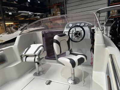 Polyester Speedboat Galia Galeon 560 cruiser Photo 17