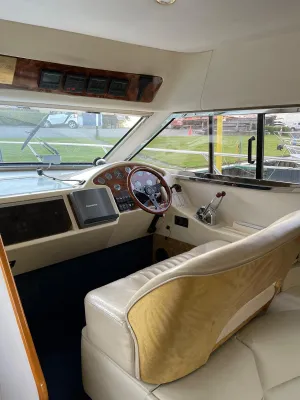 Polyester Motorboot Princess 360 Flybridge Foto 6