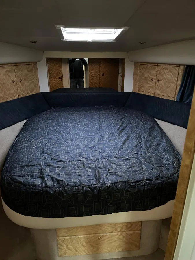 Polyester Motorboot Princess 360 Flybridge