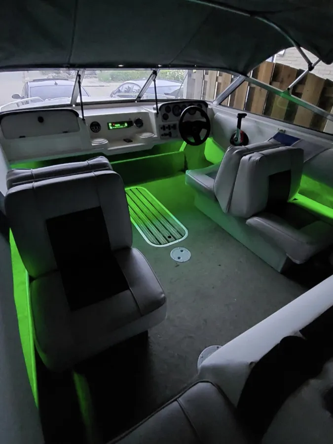 Polyester Speedboat Regal 176SC