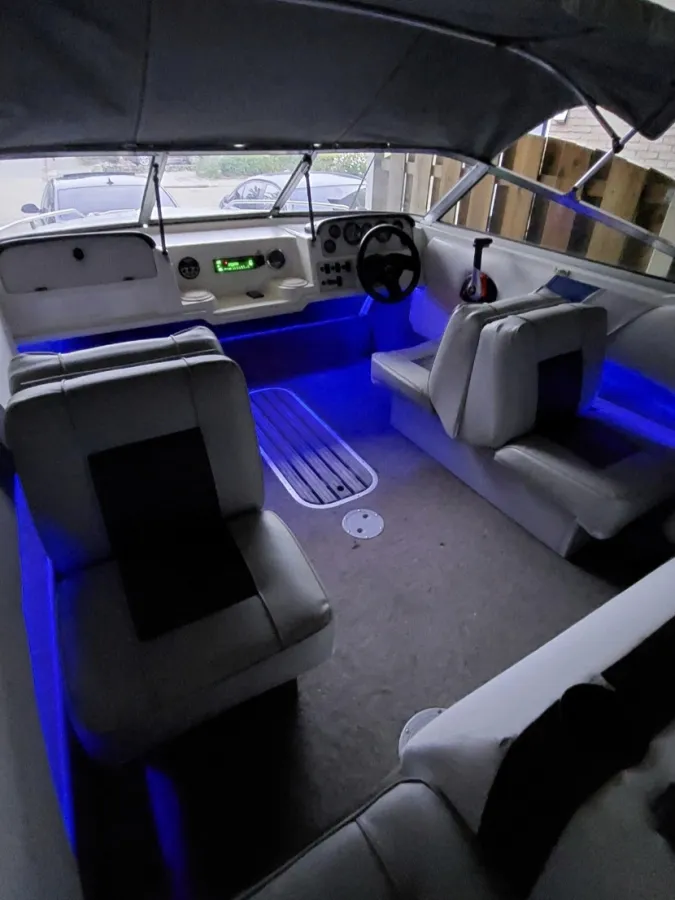 Polyester Speedboat Regal 176SC