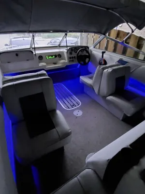 Polyester Speedboat Regal 176SC Photo 19