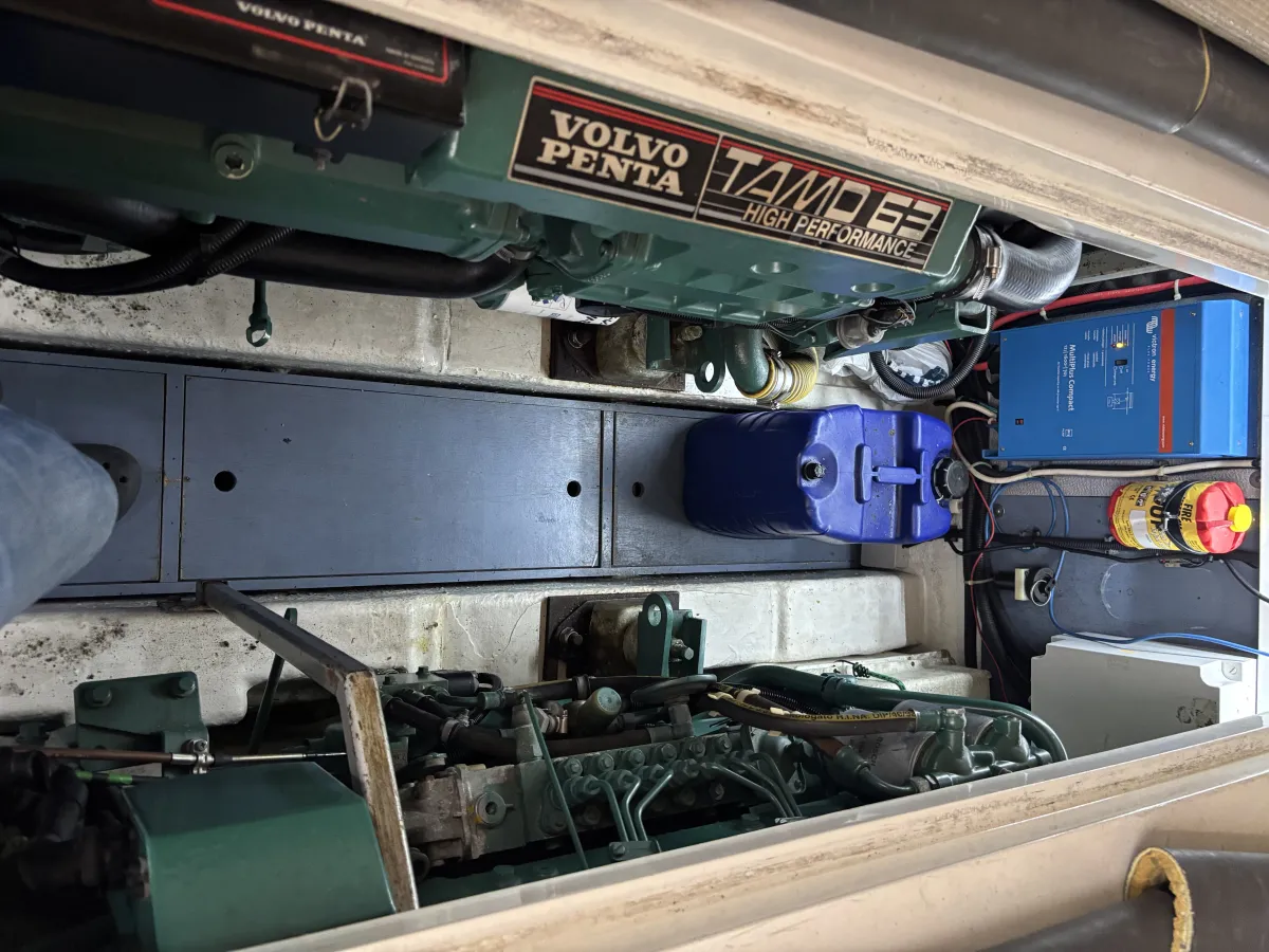 Polyester Motorboot Princess 360 Flybridge