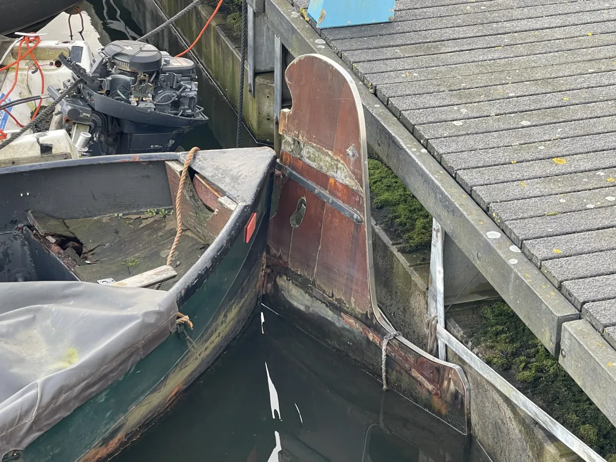 Steel Budgetboat Punter 500