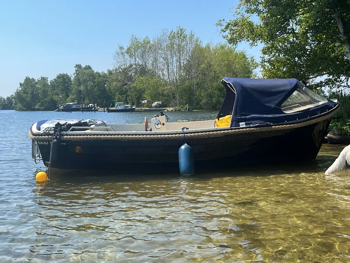 Polyester Sloep Nicky 530