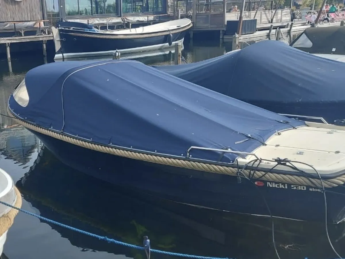 Polyester Sloep Nicky 530