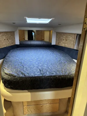 Polyester Motorboat Princess 360 Flybridge Photo 11