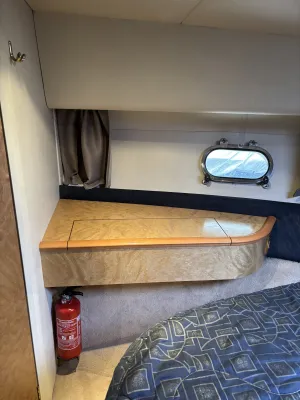 Polyester Motorboat Princess 360 Flybridge Photo 10