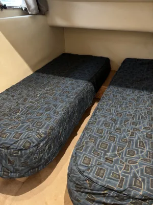 Polyester Motorboat Princess 360 Flybridge Photo 15