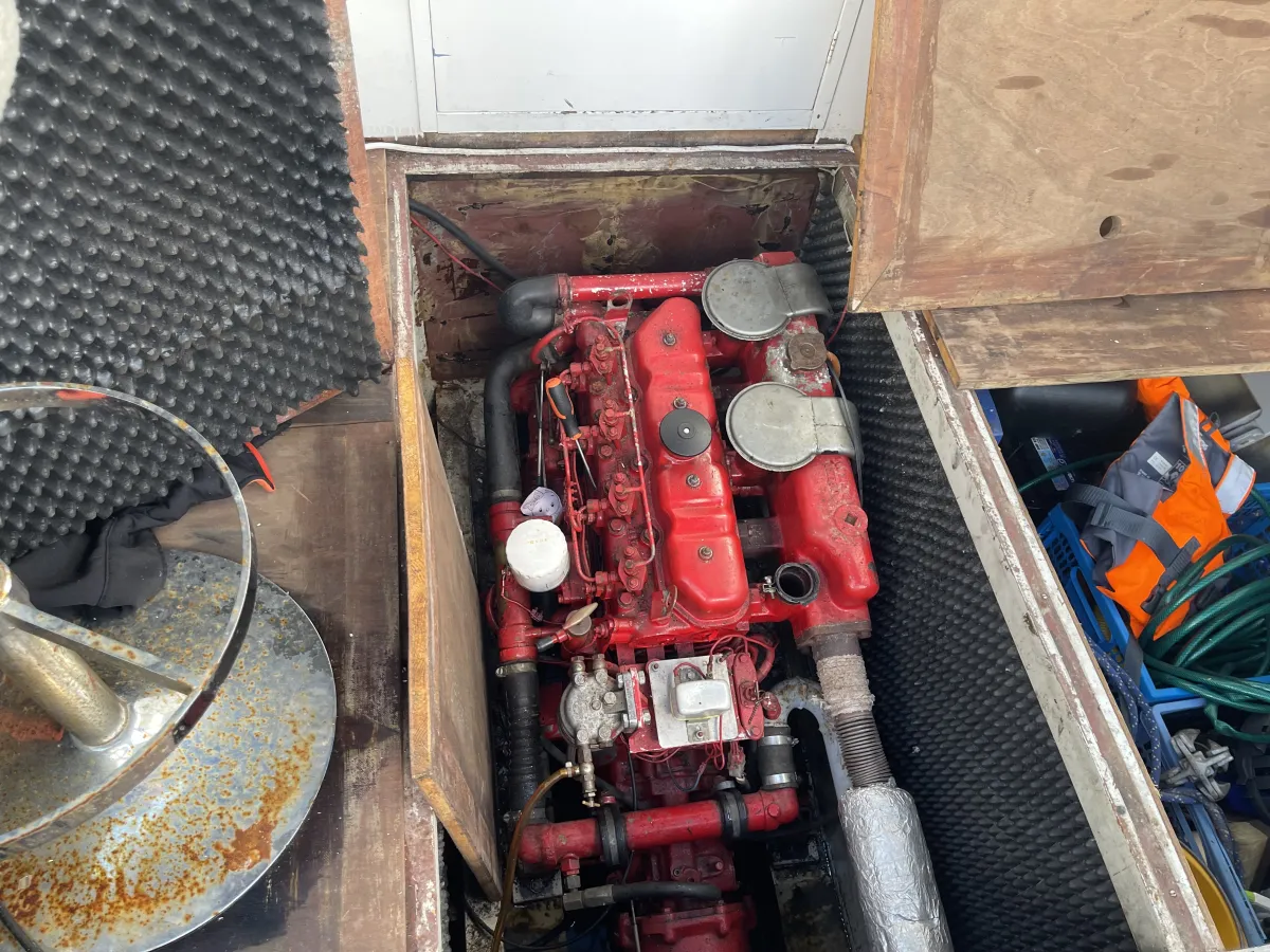 Steel Budgetboat Motorboat 900