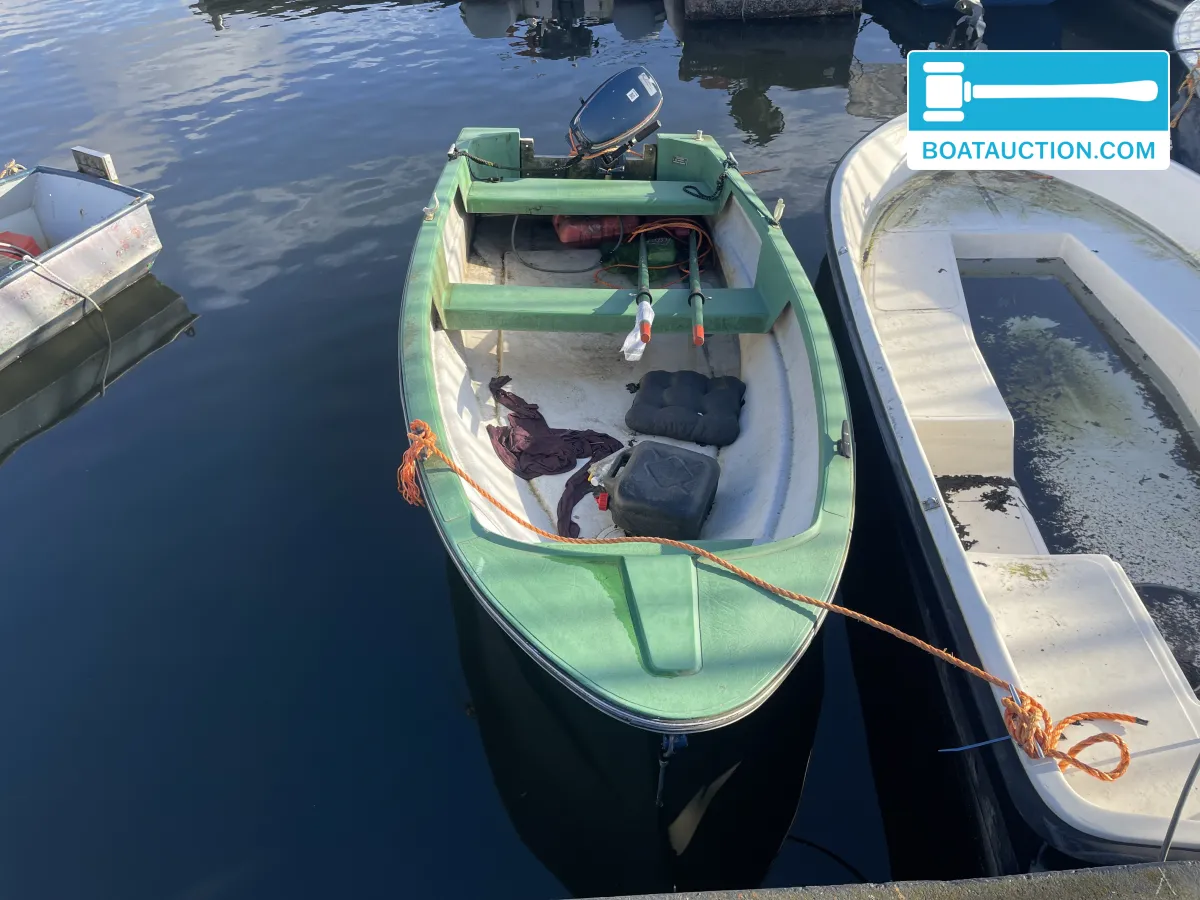 Thumbnail - Motorboat 400