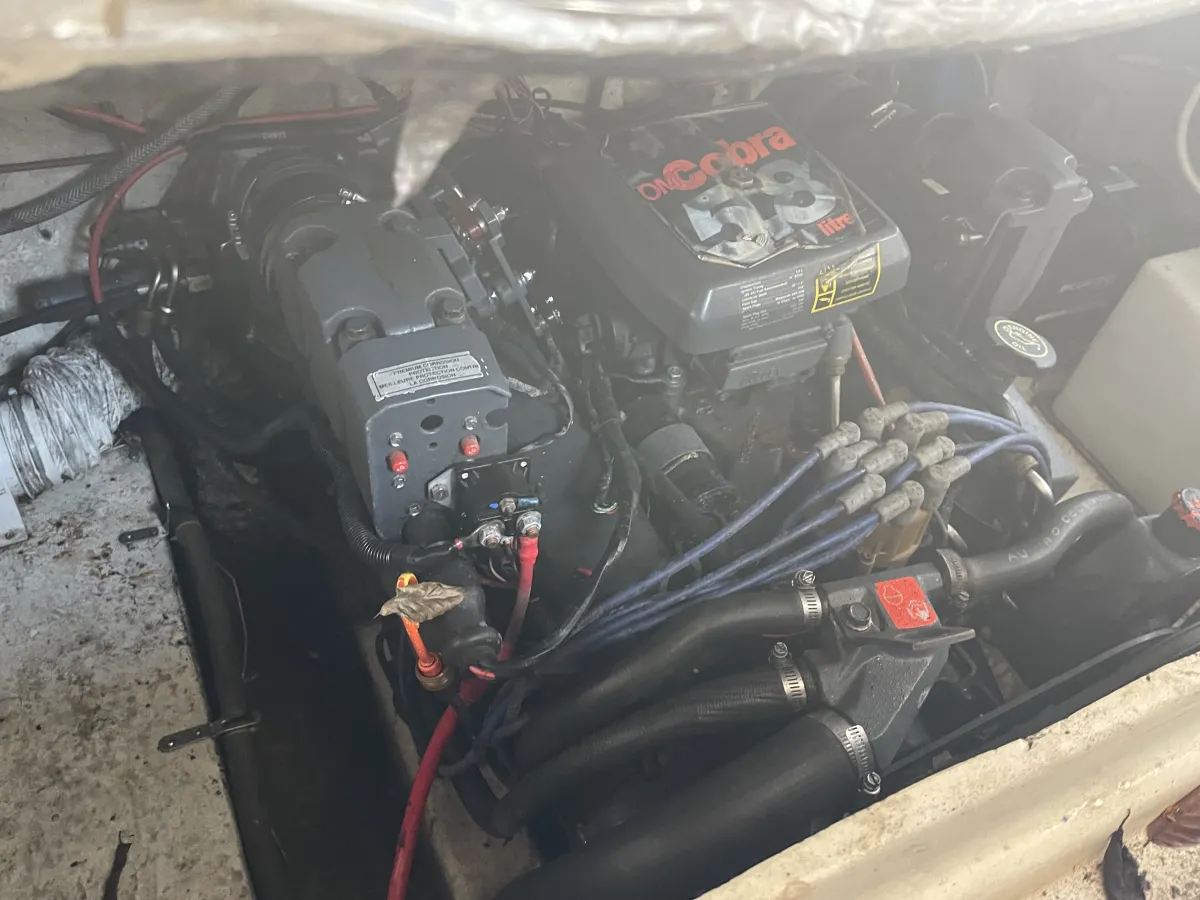 Polyester Budgetboat Bayliner 700