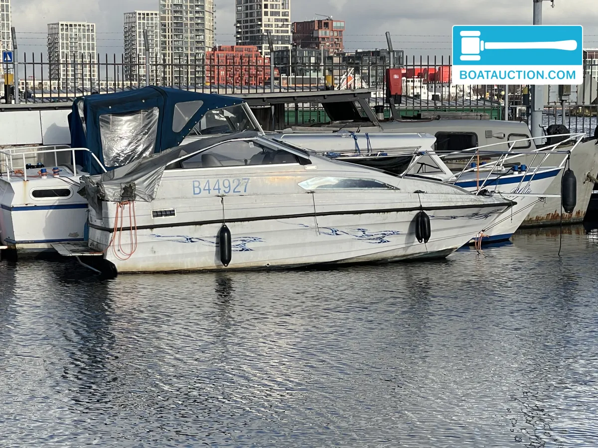 Thumbnail - Bayliner 700