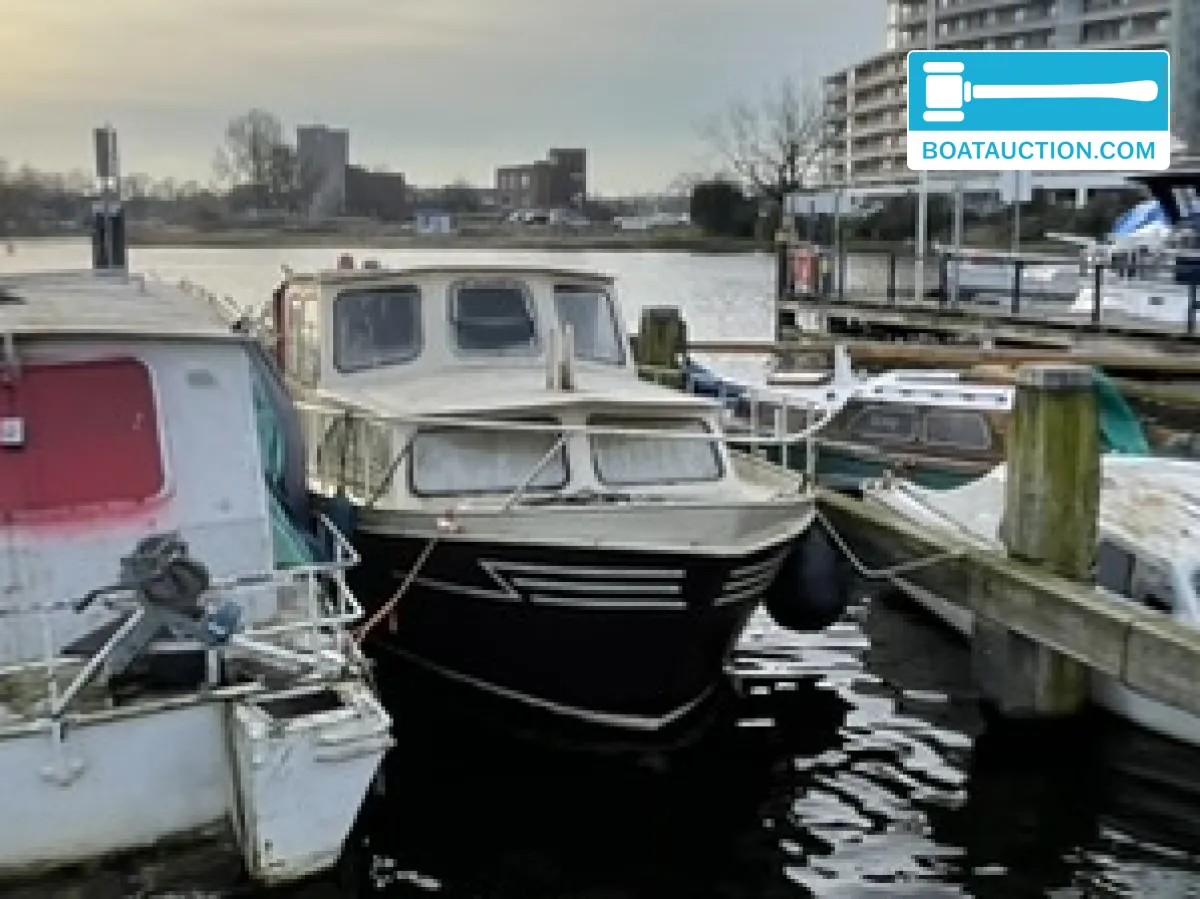 Thumbnail - Motorboat 800