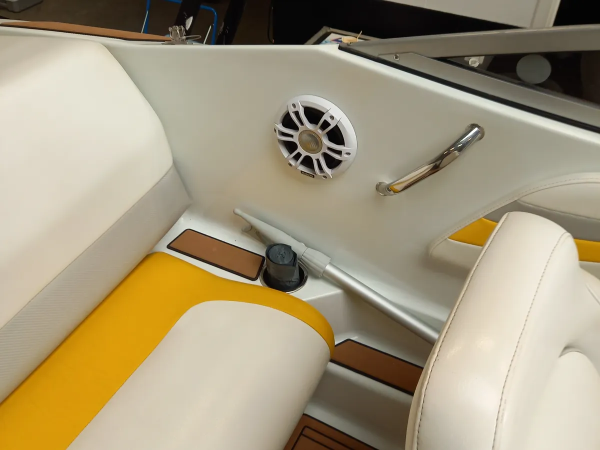 Polyester Speedboot Baja 192