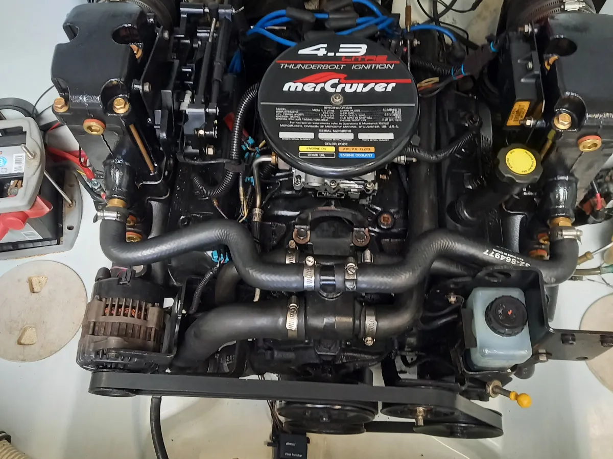 Polyester Speedboot Baja 192