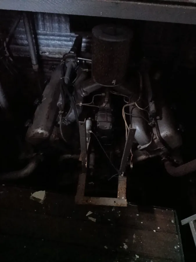 Steel Houseboat Trawler 1500