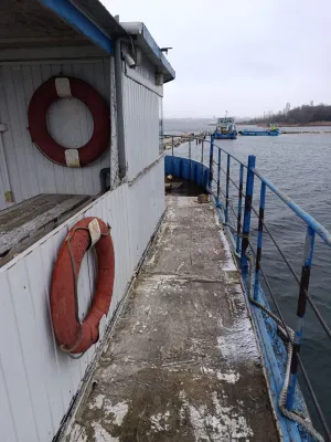 Steel Houseboat Trawler 1500 Photo 7