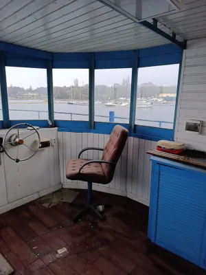 Steel Houseboat Trawler 1500 Photo 9