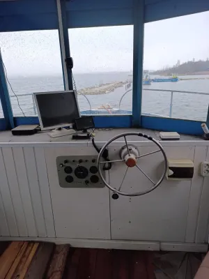 Steel Houseboat Trawler 1500 Photo 10