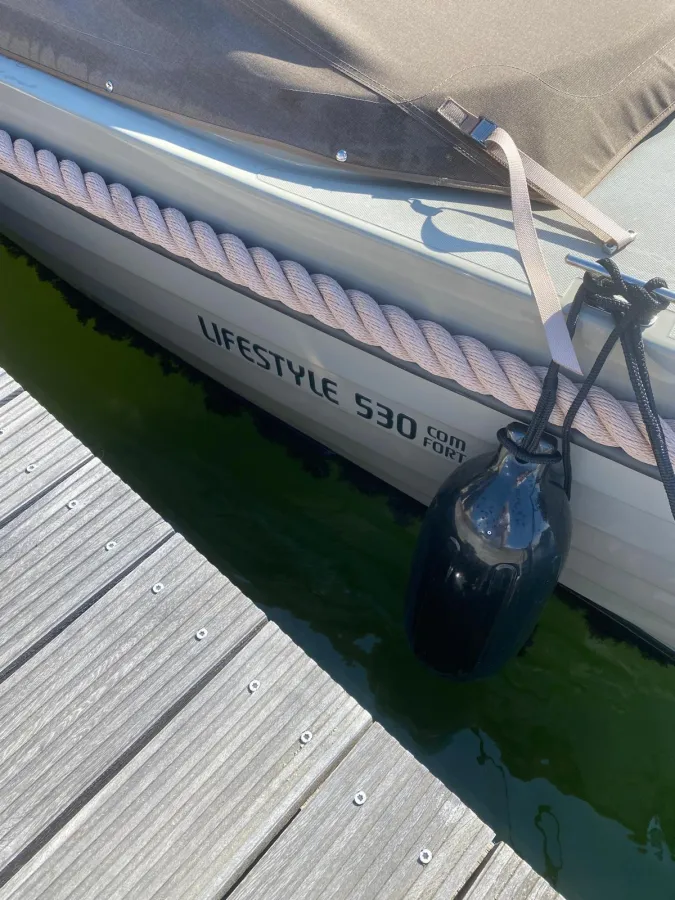 Polyester Sloop Lifestyle 530