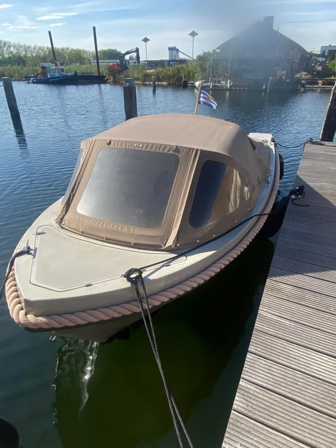 Polyester Sloop Lifestyle 530