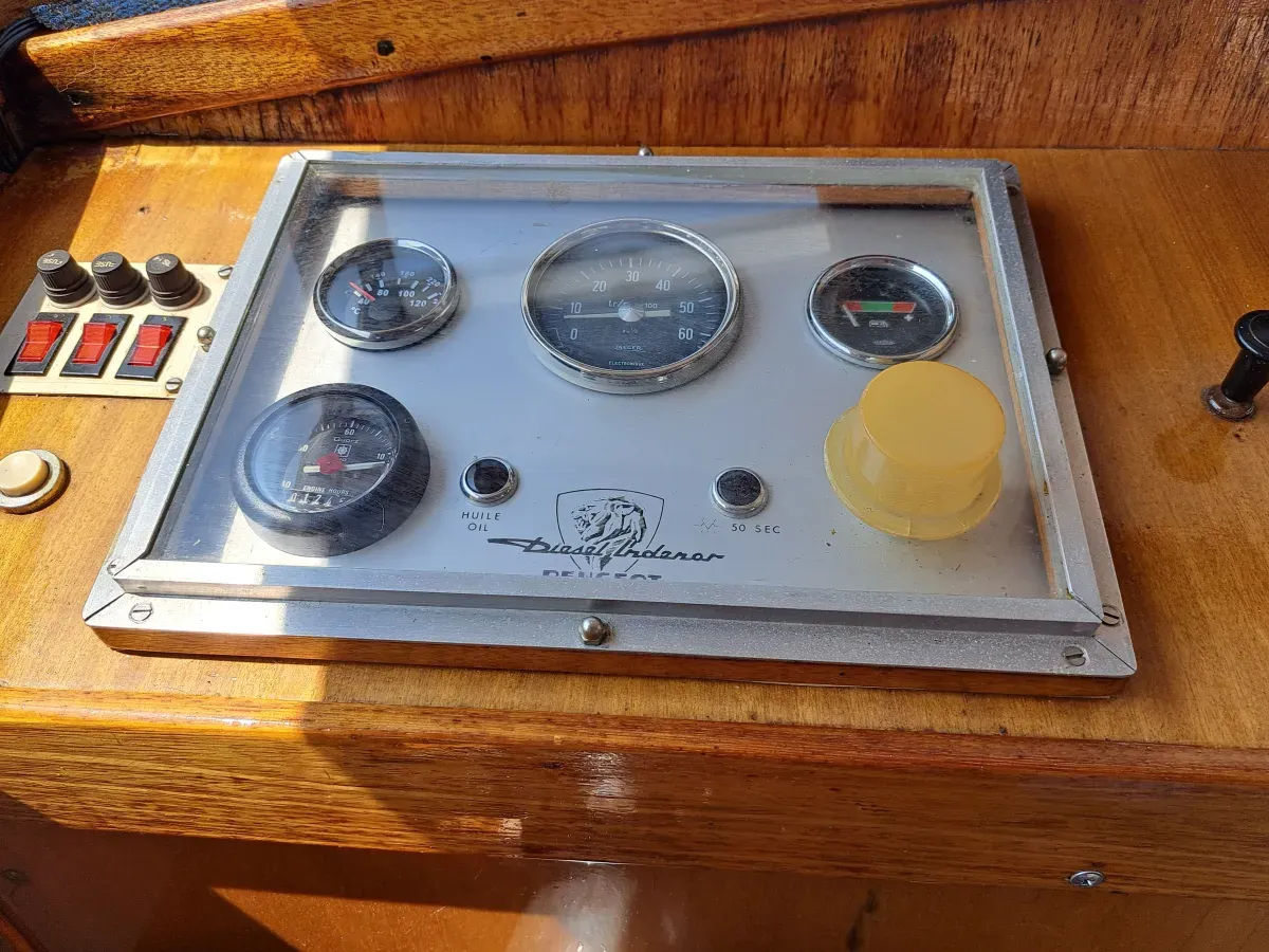 Acier Bateau à moteur Motorboat 830