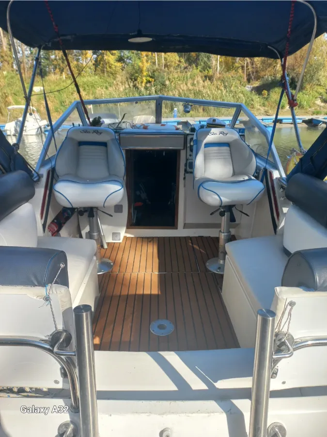 Polyester Motorboat Fairline 21