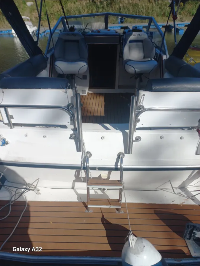 Polyester Motorboat Fairline 21