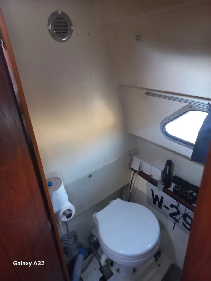 Polyester Motorboat Fairline 21