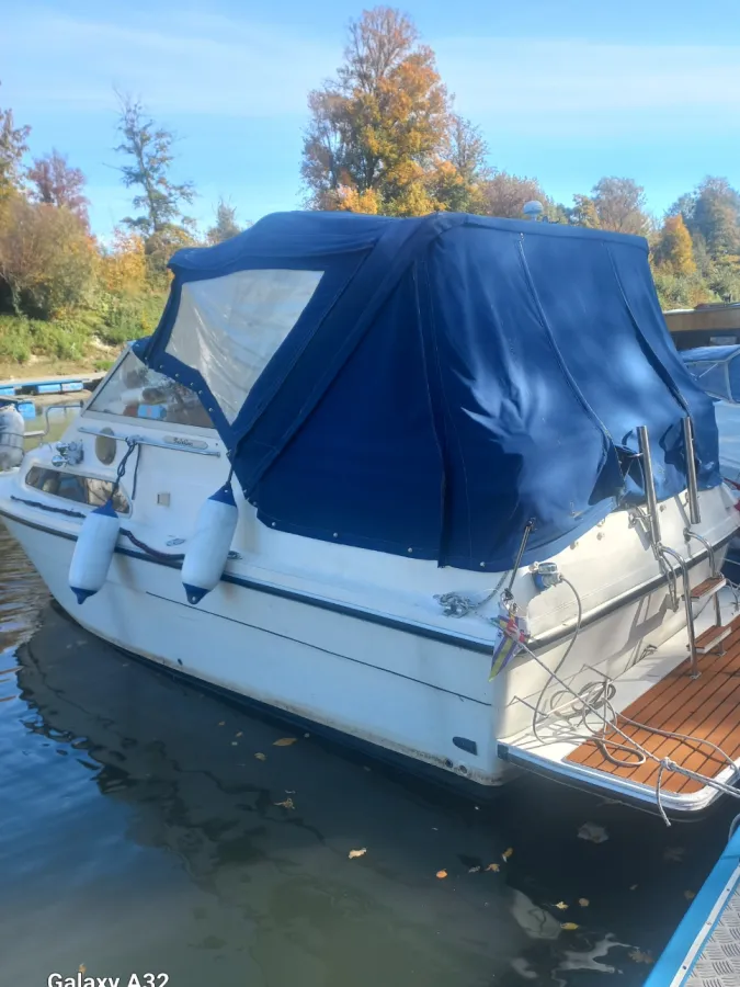 Polyester Motorboat Fairline 21