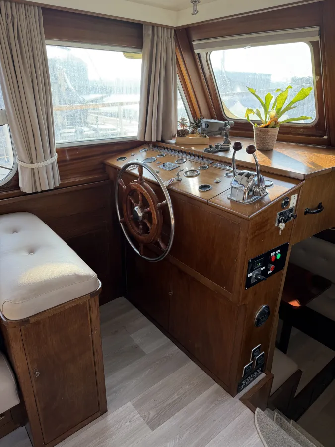 Steel Motorboat Super van Craft 13.50