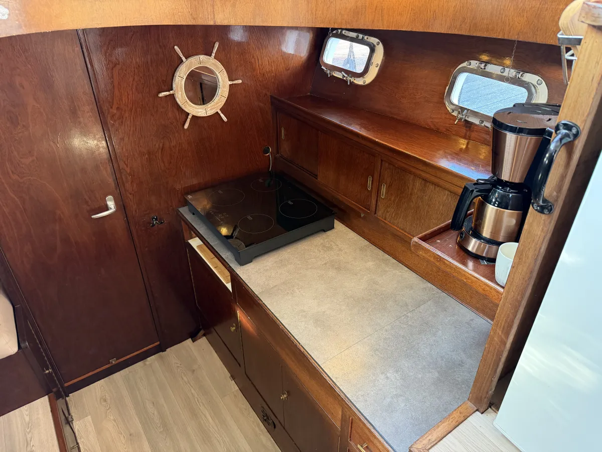 Steel Motorboat Super van Craft 13.50