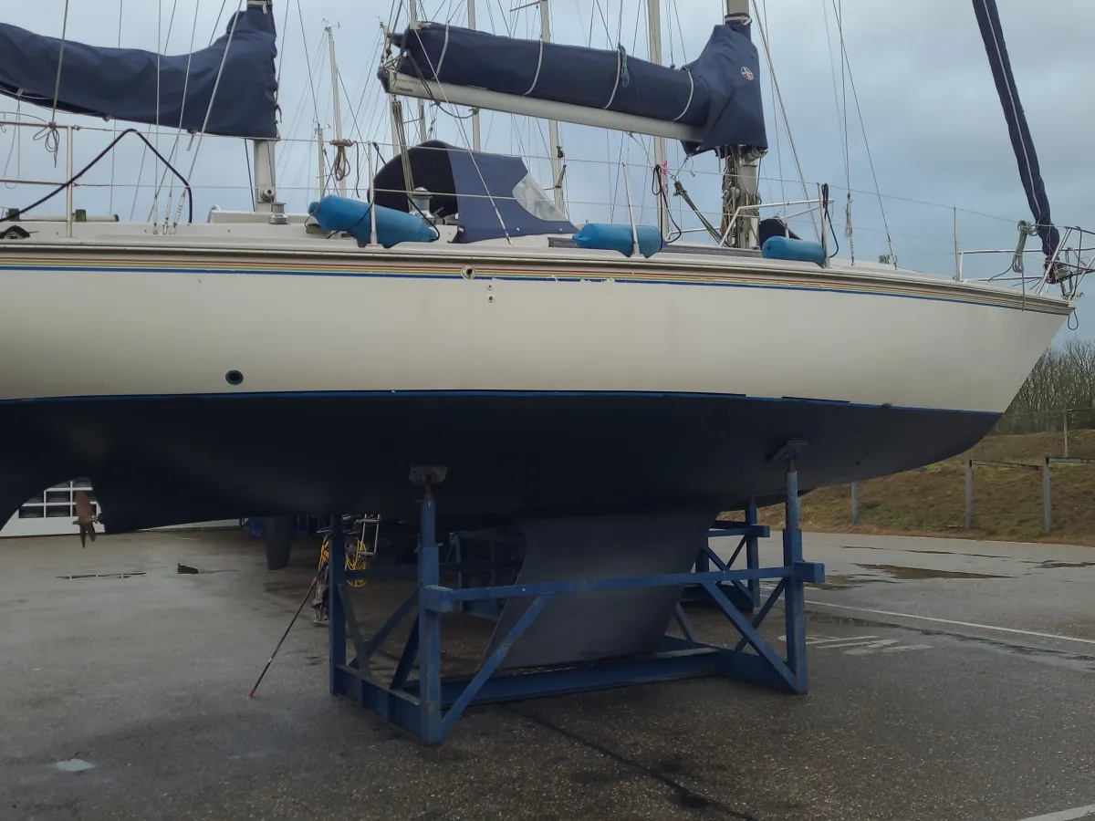Polyester Sailboat Gib Sea 37 Ketch