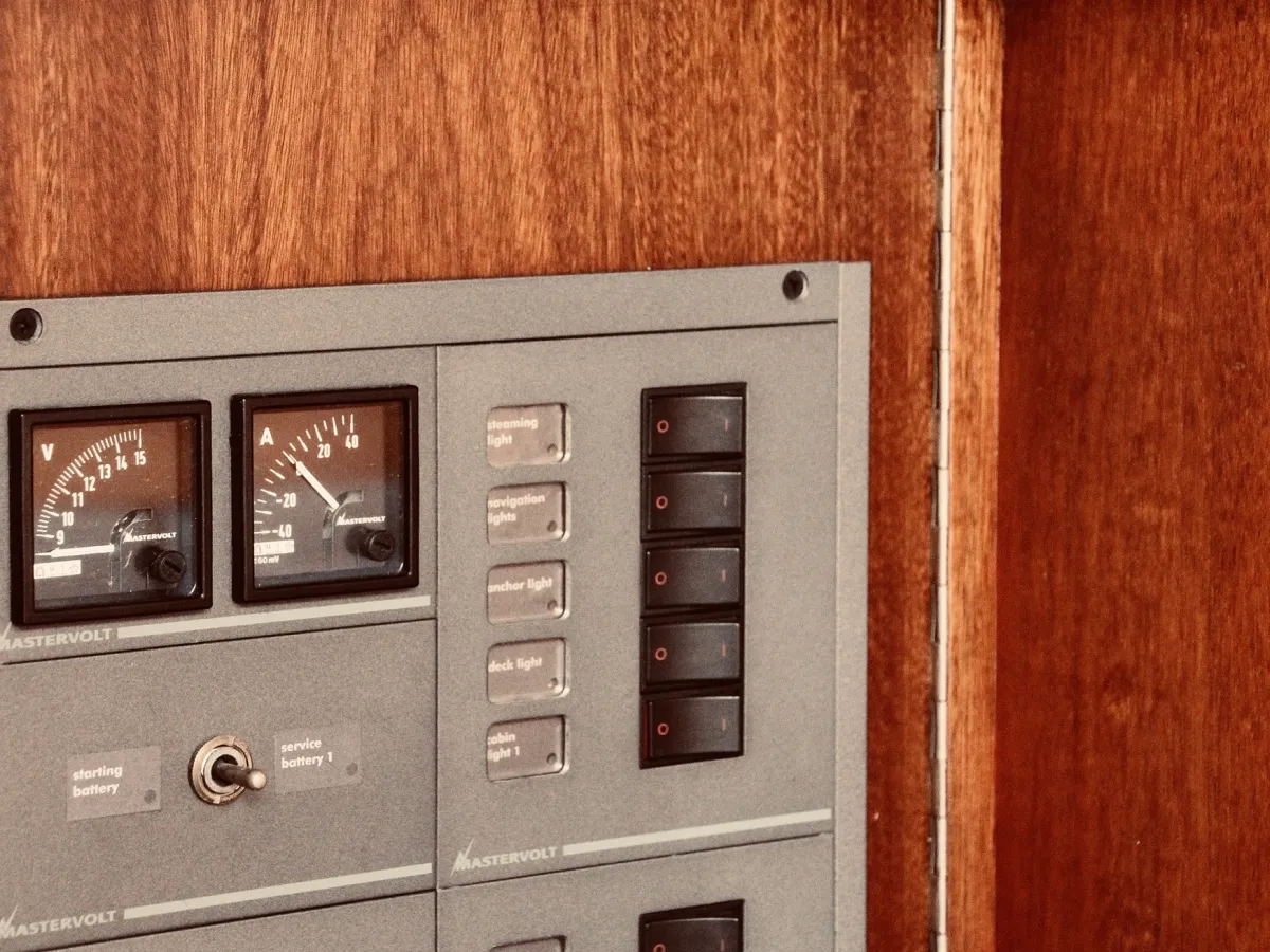 Polyester Sailboat Gib Sea 37 Ketch