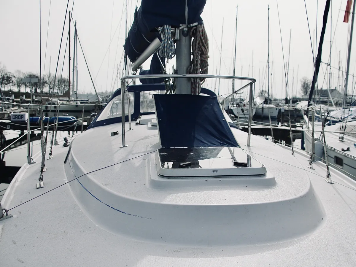 Polyester Sailboat Gib Sea 37 Ketch