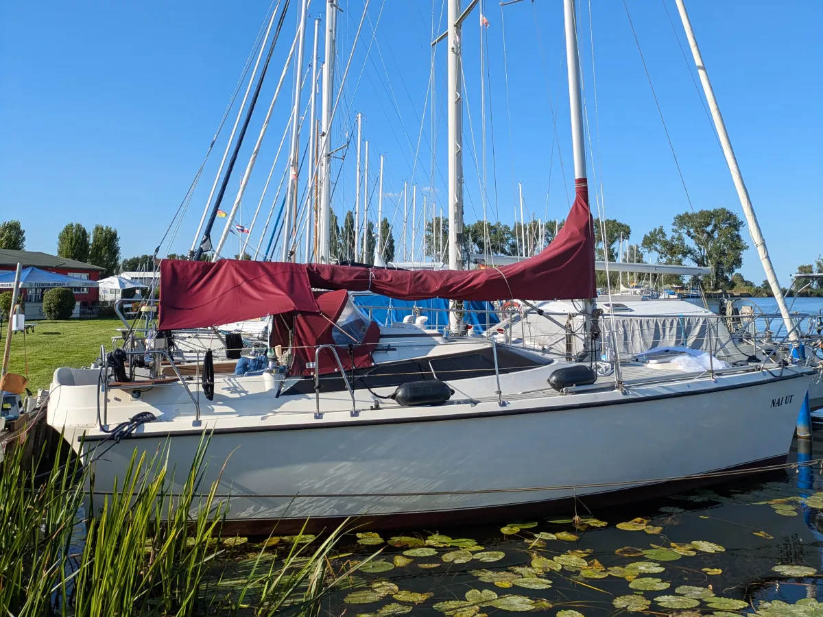 Polyester Sailboat Shanta 900 KS