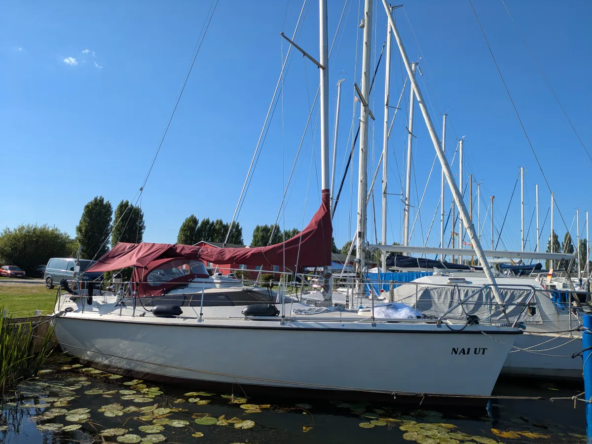 Polyester Sailboat Shanta 900 KS