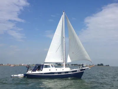 Unter Elbe Motorsailer