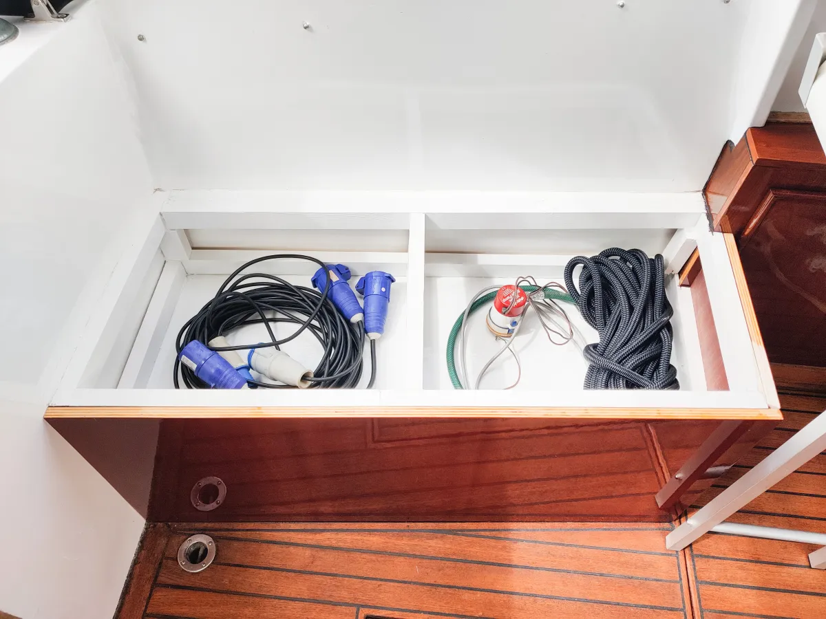 Staal Zeilboot Unter Elbe Motorsailer