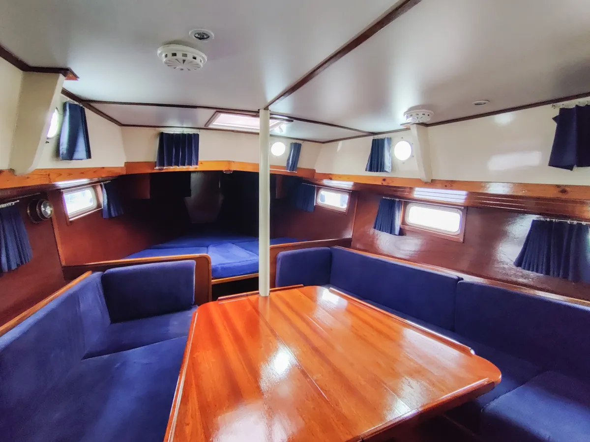 Staal Zeilboot Unter Elbe Motorsailer