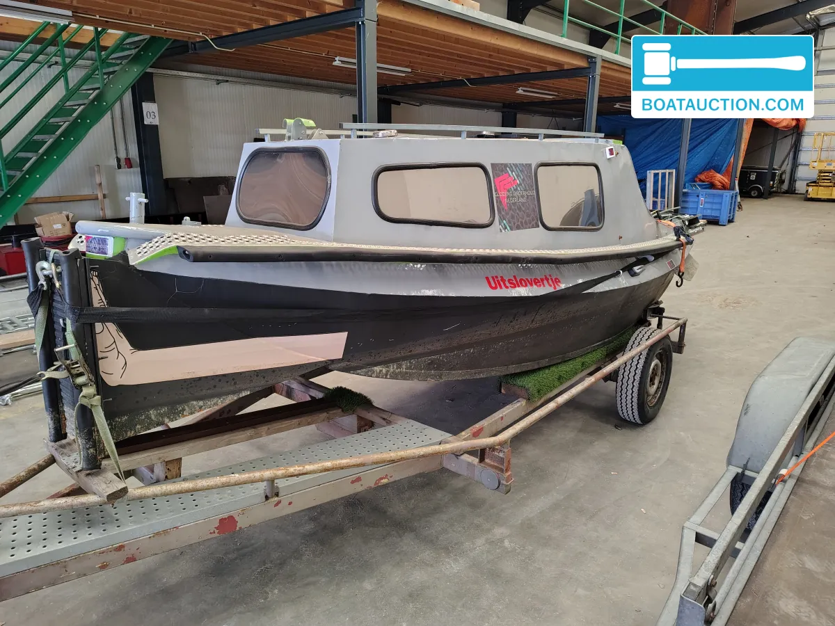 Thumbnail - Kajuitboot 477