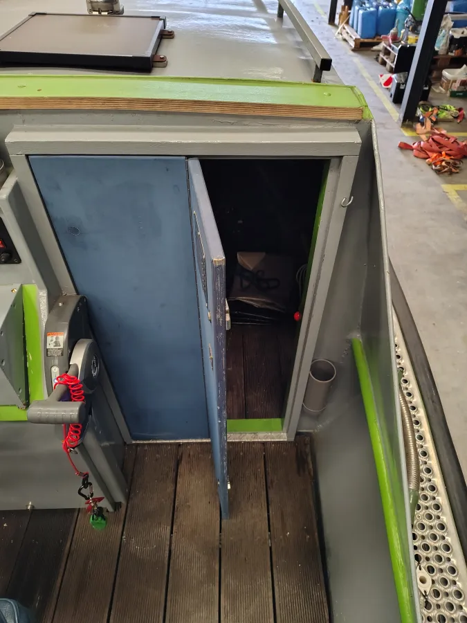 Steel Budgetboat Cabin boat 477