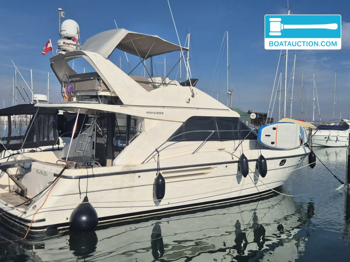 Thumbnail - Princess 380 Fly